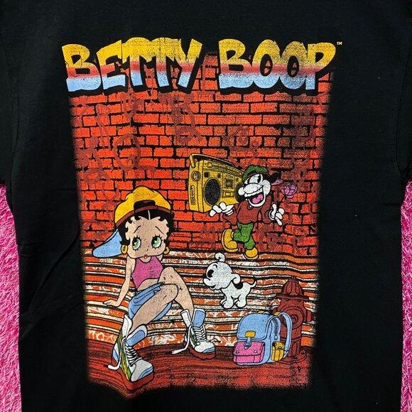 Betty Boop Hip Hop Style Poster Tshirt size s/m - Picture 2 of 4